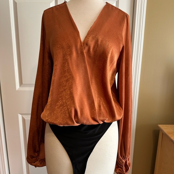 Lulus Tops - Lulu's Wrap Bodysuit in Autumn Brown‎ Orange